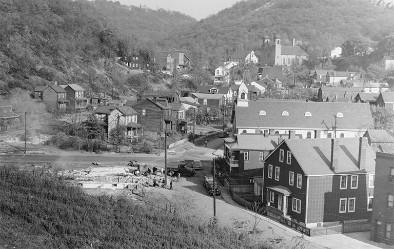 Vintage photo of a section of Pittsburgh.