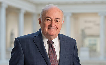 Portrait of Steven Knapp