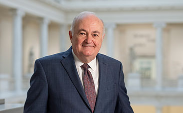 A portrait of Steve Knapp